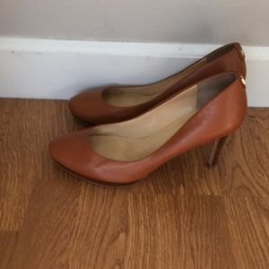 Platform pumps